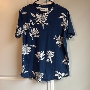 4 Abercrombie mens tshirts